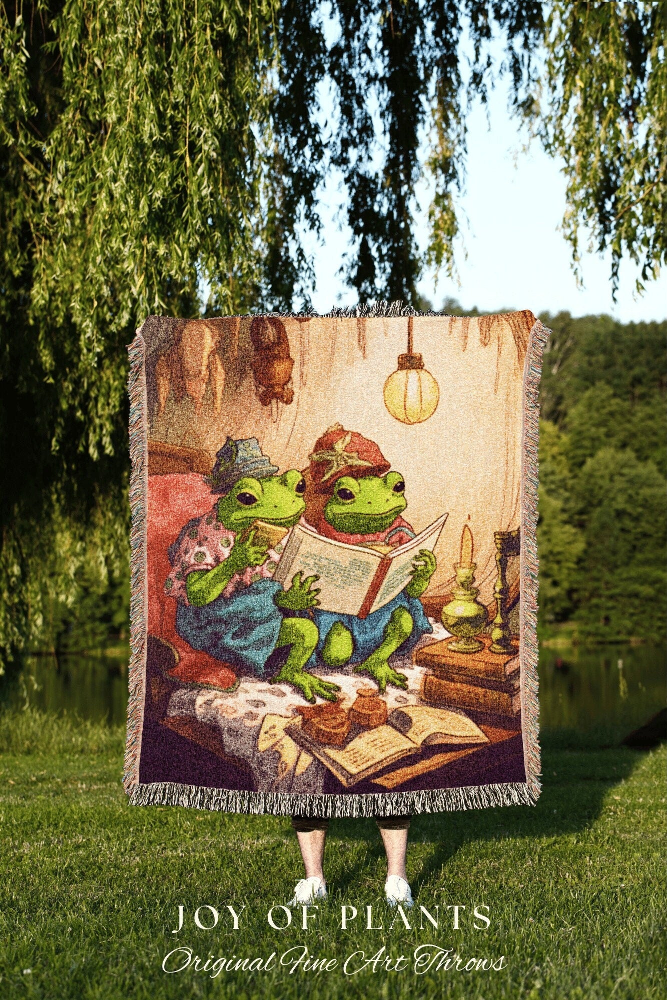 Cute Frog Blanket Toad Tapestry Woven Art Blanket | Aesthetic Tapestry Cottagecore Decor Frog and Toad Wall Art Woven Throw Blanket Vintage