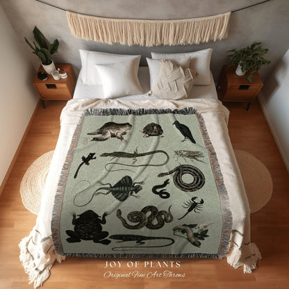 Wall Art Lizard Tapestry Woven | Cottagecore Frog Blanket Woven Throw | Woodland Animals Dark Academia Aesthetic Frog Wall Decor Vintage |