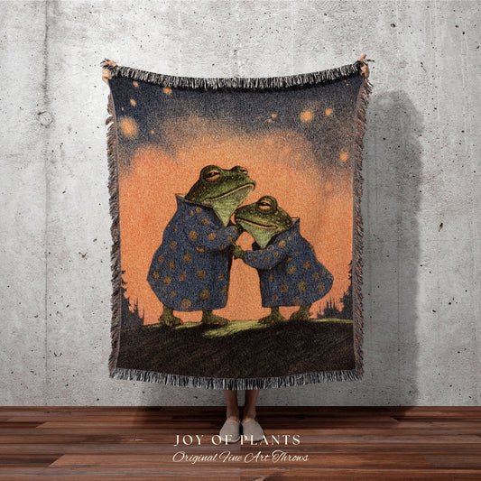 Frog Couple Tapestry Blanket Cottagecore Decor | Funny Tapestry Woven Throw Vintage Frog and Toad Blanket Cute Frog Tapestry Funny Frog Gift