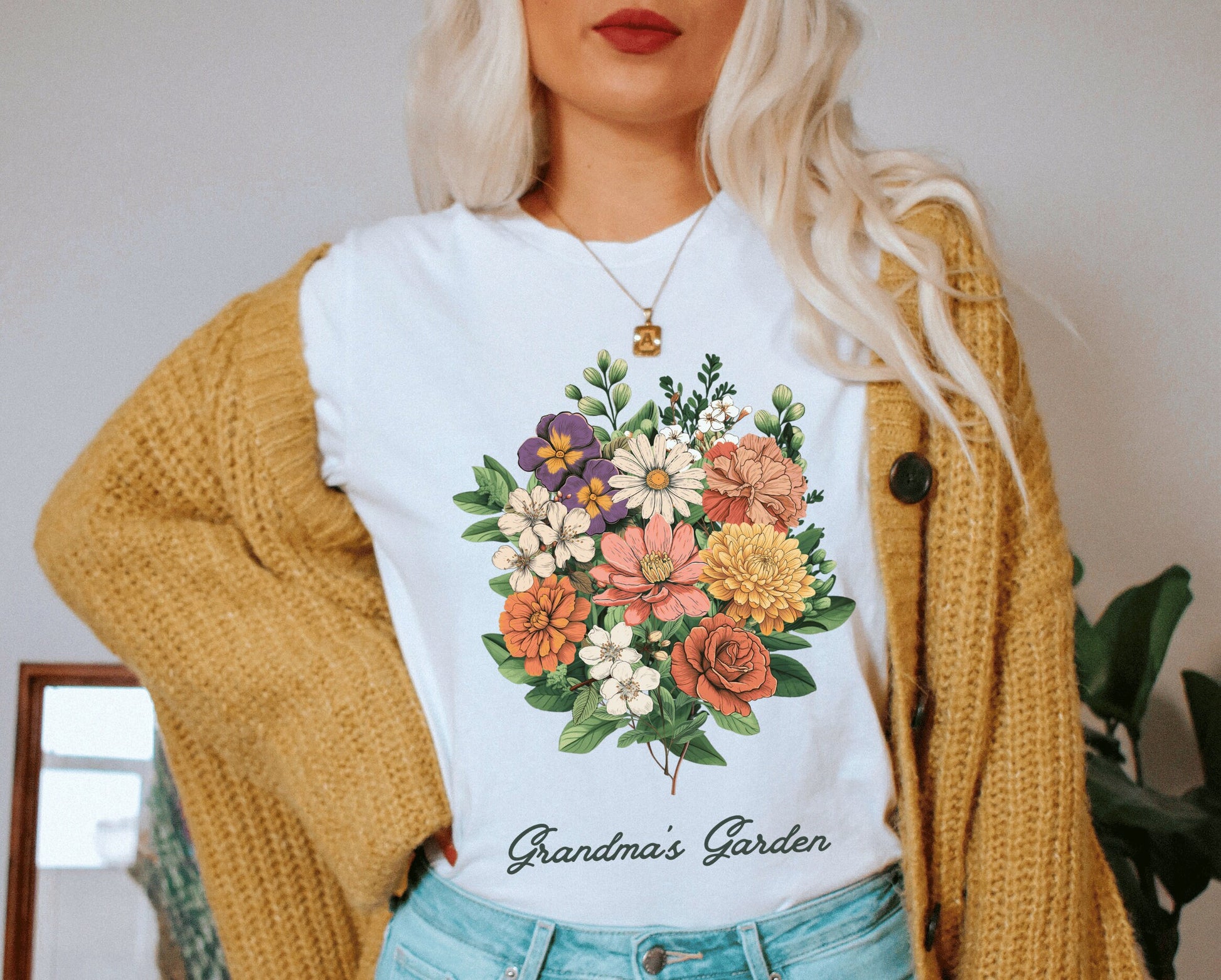 Nana’s Garden Custom Flower Gift for Grandma | Birth Flower Personalized Bouquet Family Birth Flowers Sweatshirt Sentimental Gift for Mother