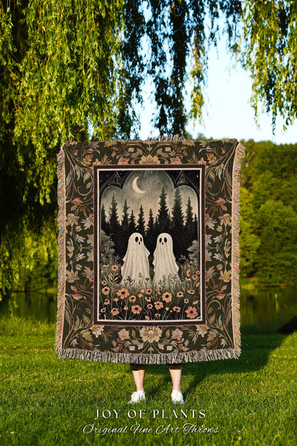 Vintage Aesthetic Ghost Friend Tapestry Floral Woven Throw Blanket Macabre Wall Art Ghost Decor Spooky Tapestry Halloween Goth Bedroom Decor