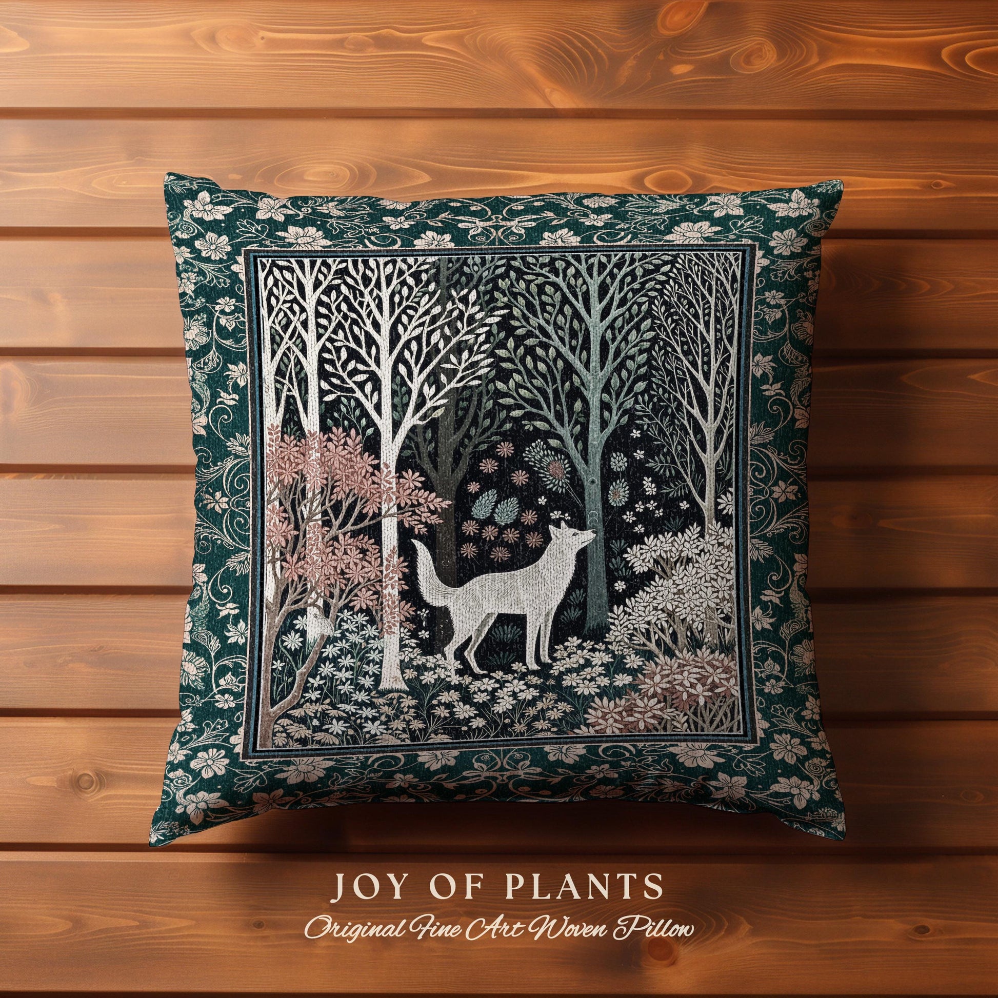 Rustic Nordic Nature Wolf Decorative Cushion Tapestry Throw Pillow