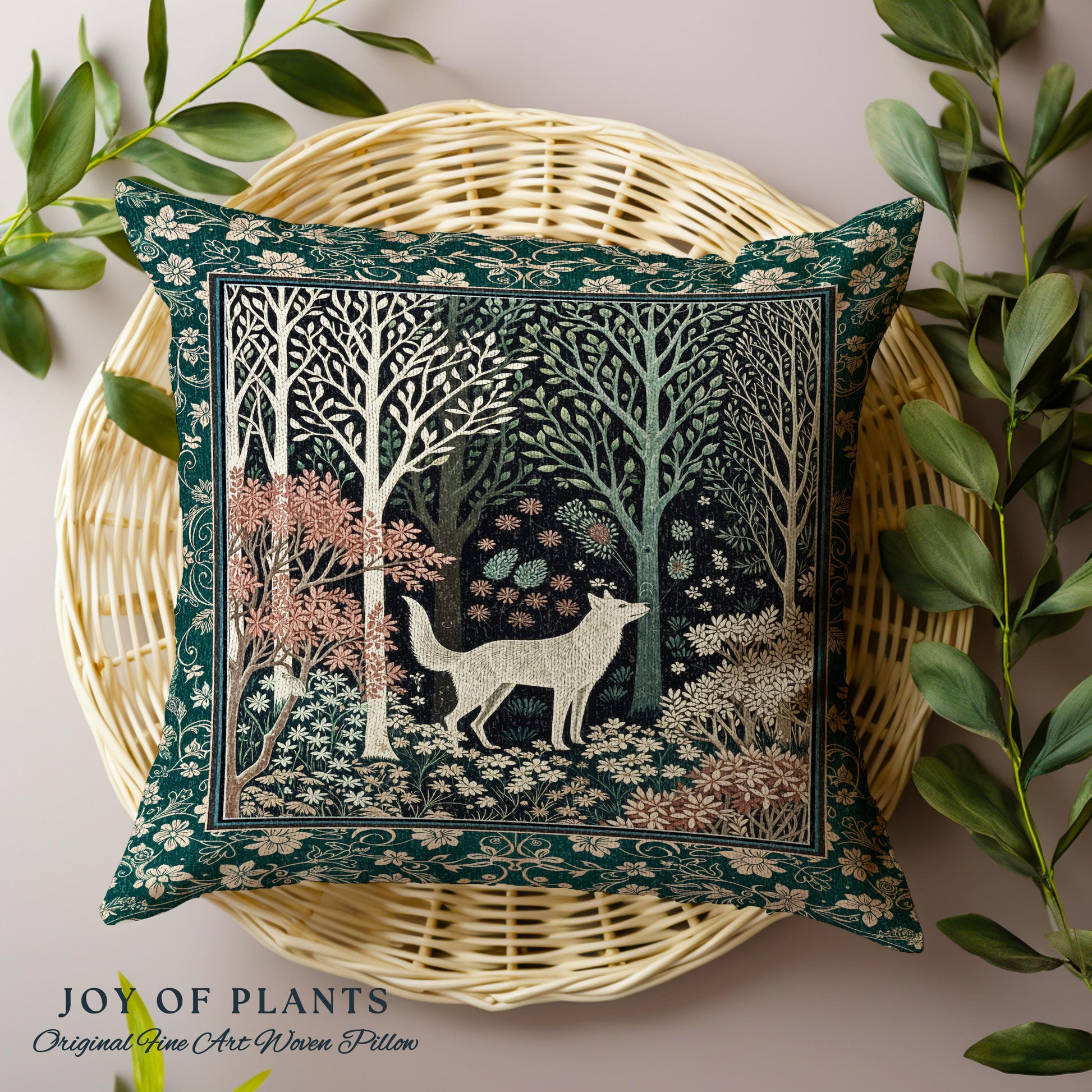 Rustic Nordic Nature Wolf Decorative Cushion Tapestry Throw Pillow