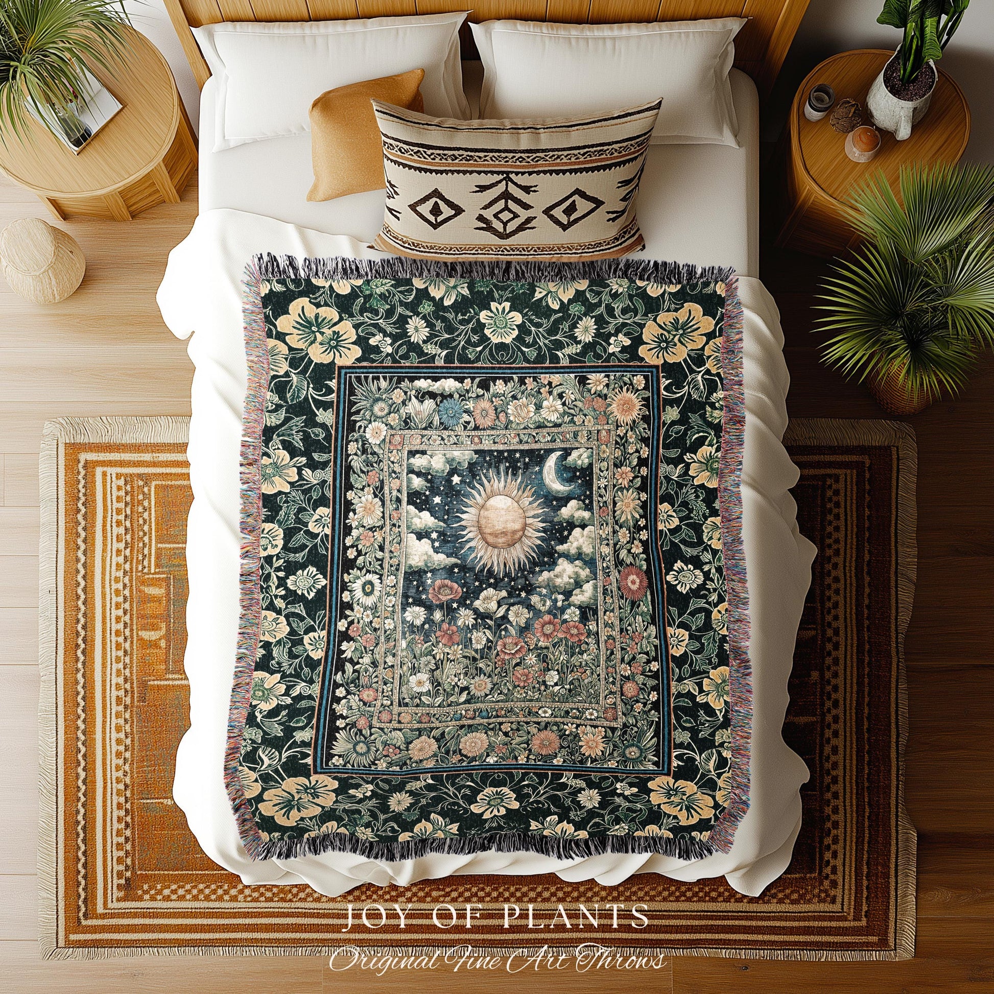 Dreamy Aesthetic Maximalist Tapestry | Sun and Moon Bohemian Sunshine Tapestry Astrology Throw Psychedelic Celestial Cozy Throw Blanket |